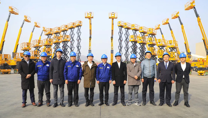 徐工消防、星空网平台、融合电科签署战略合作协议!-4.jpg 徐工消防、星空网平台、融合电科签署战略合作协议!-4.jpg